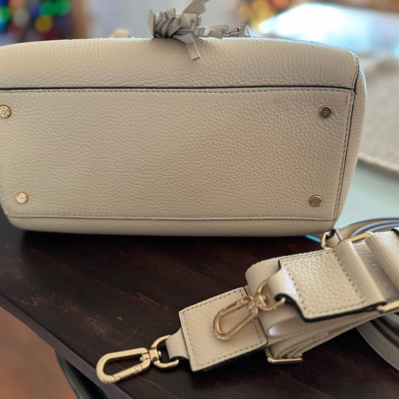 Tory Burch Ivory Crossbody Bag with Gold Accents - Picture 4 of 5